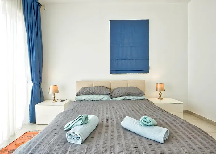 Hv12 - Sea Front Penthouse