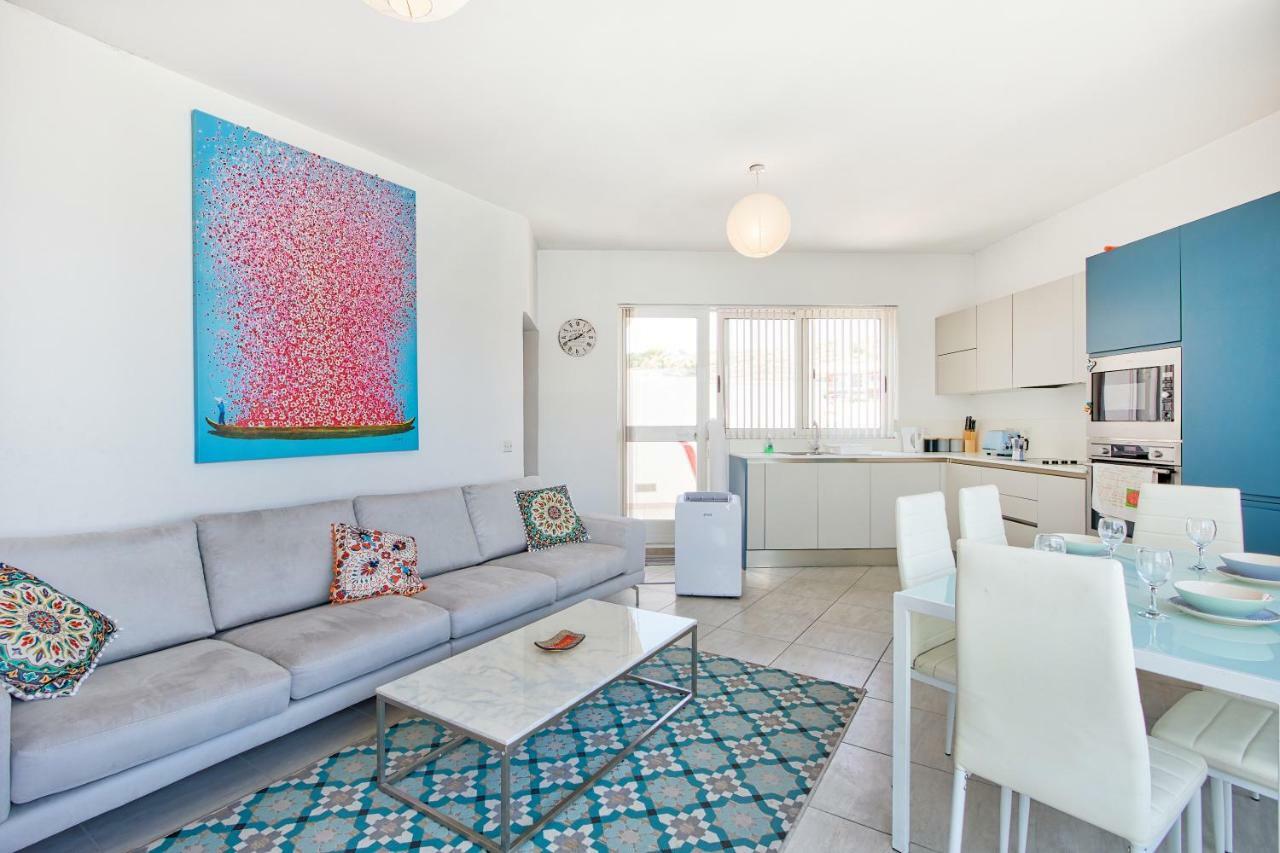 Hv12 - Sea Front Penthouse Apartament St. Paul's Bay