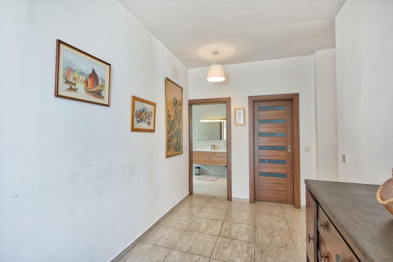 Hv12 - Sea Front Penthouse Apartament St. Paul's Bay